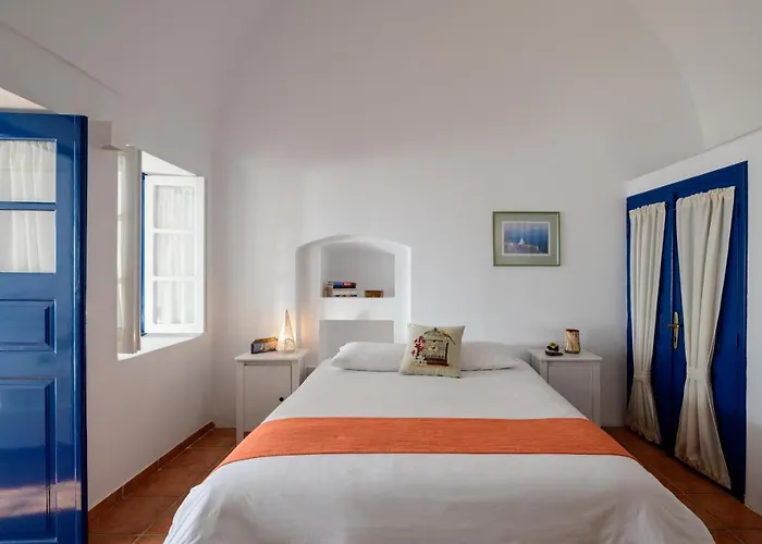 Astraea House Firostefani